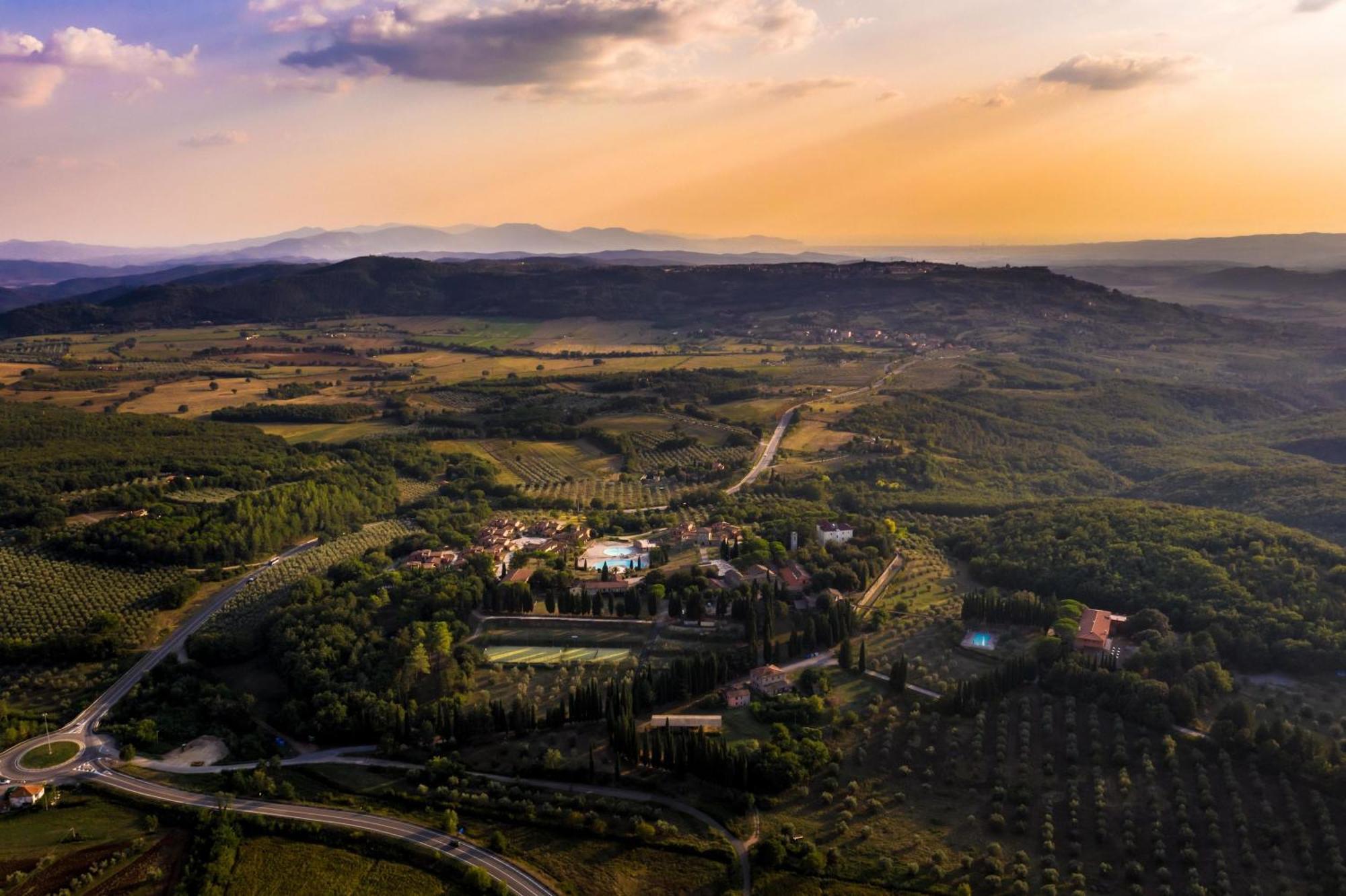Residence With Swimming Pool Immersed In The Typical Tuscan Countryside Just 5 Minutes From Massa Marittima Podere Pian Mucini Exterior foto